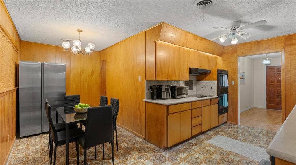 6 BR in Denton