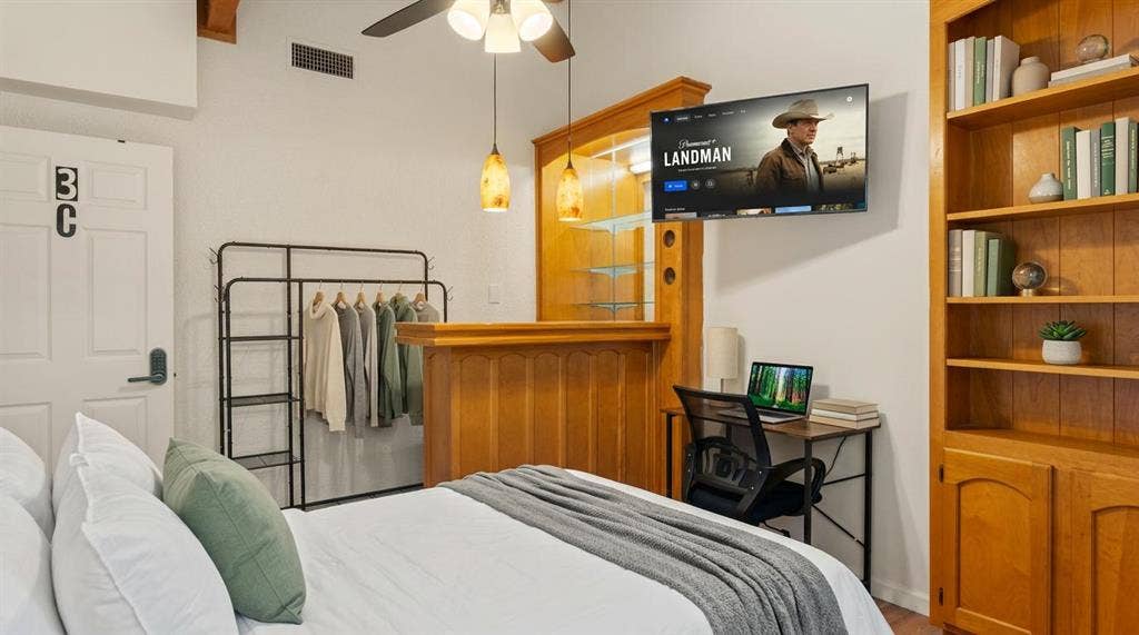 6 BR in Denton