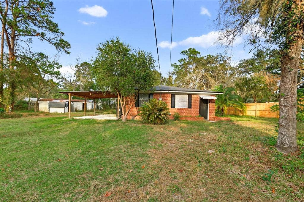 7 BR in Orange Park