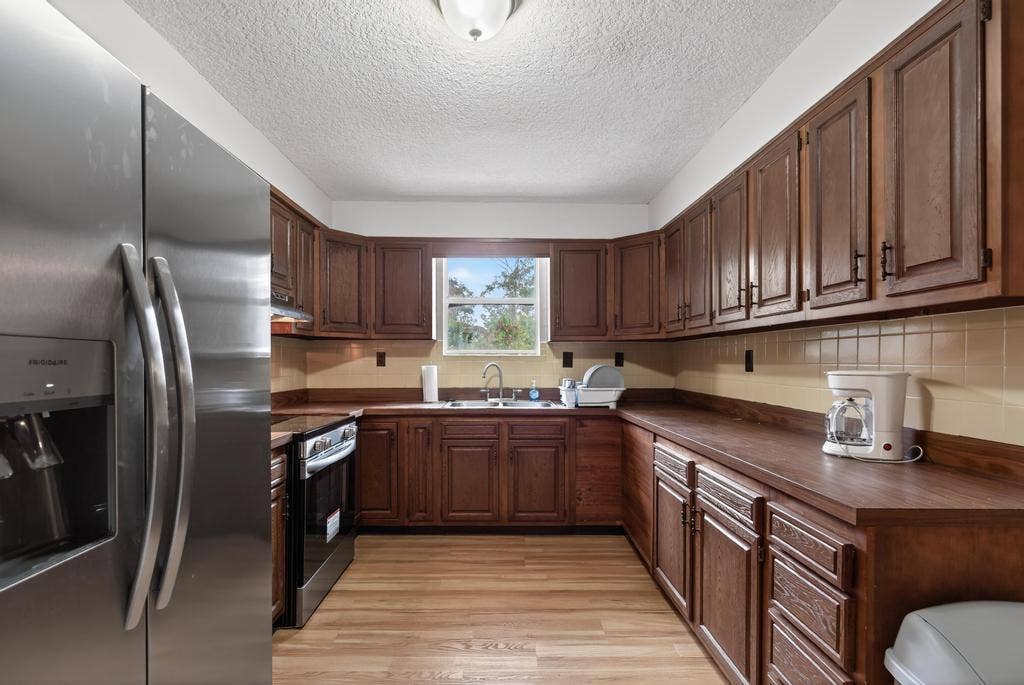 7 BR in Orange Park