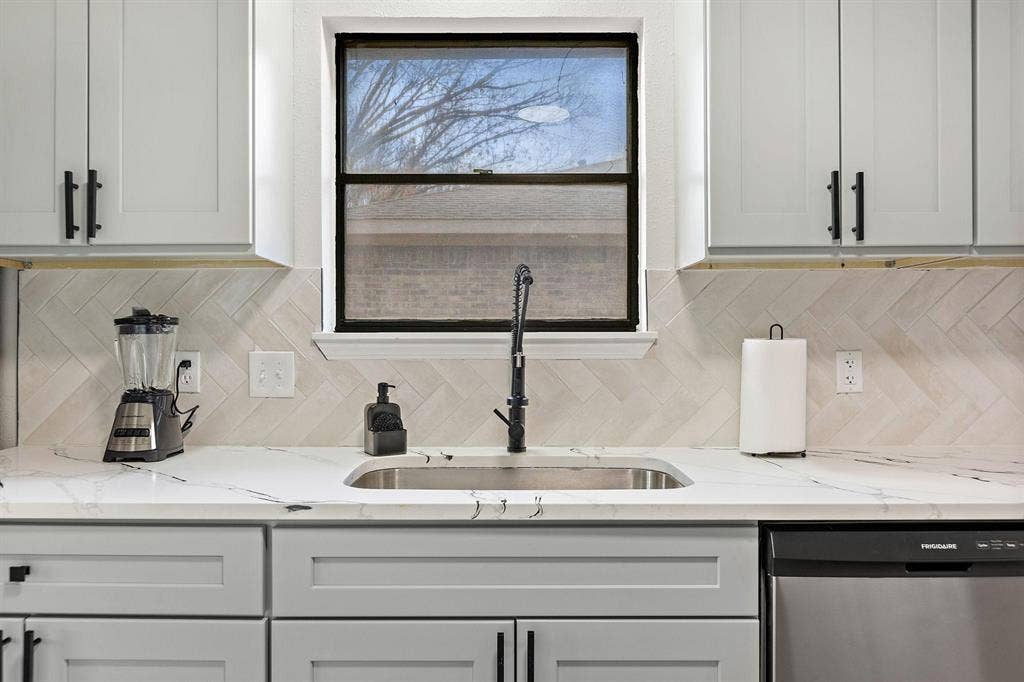 7 BR in Plano
