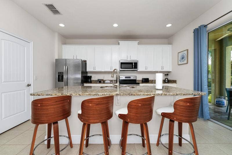 5 BR in Kissimmee
