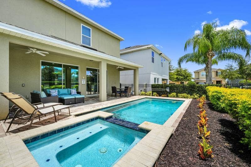 5 BR in Kissimmee