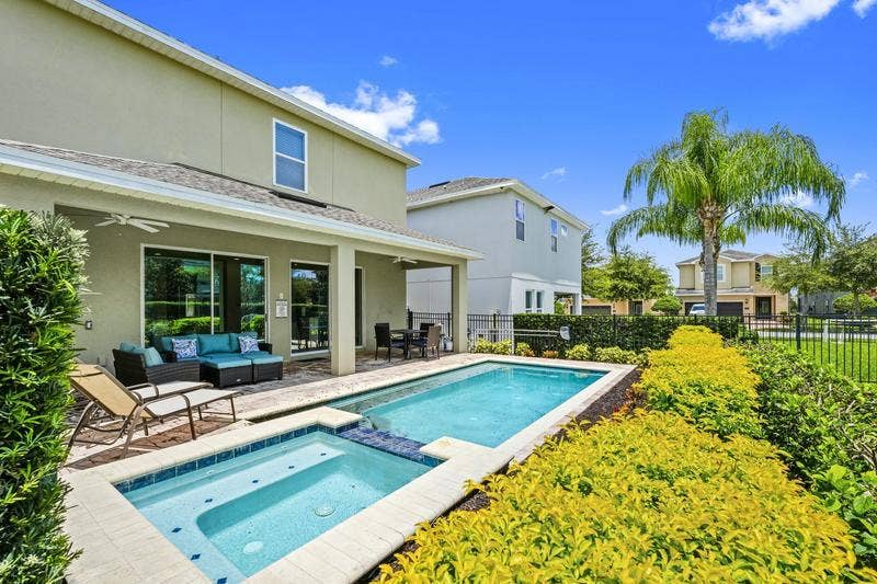 5 BR in Kissimmee