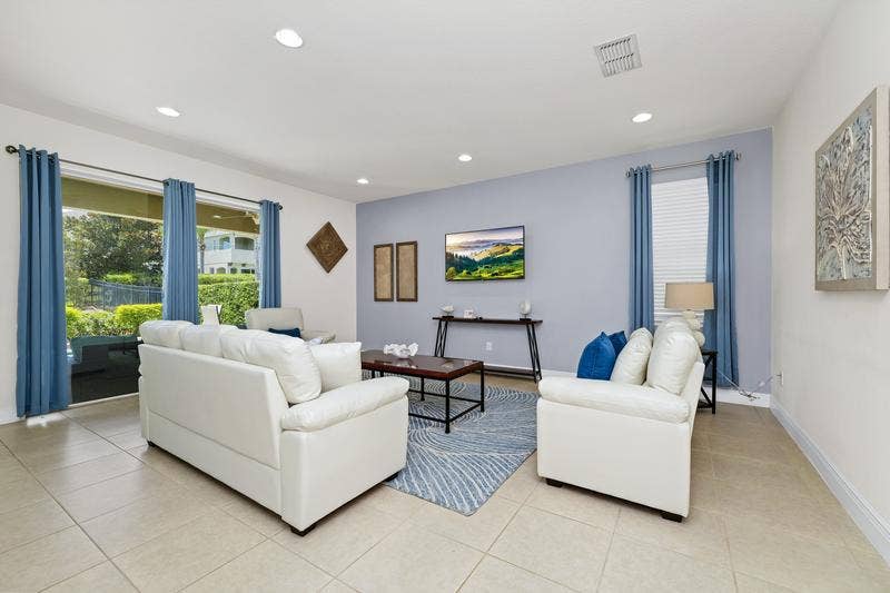 5 BR in Kissimmee