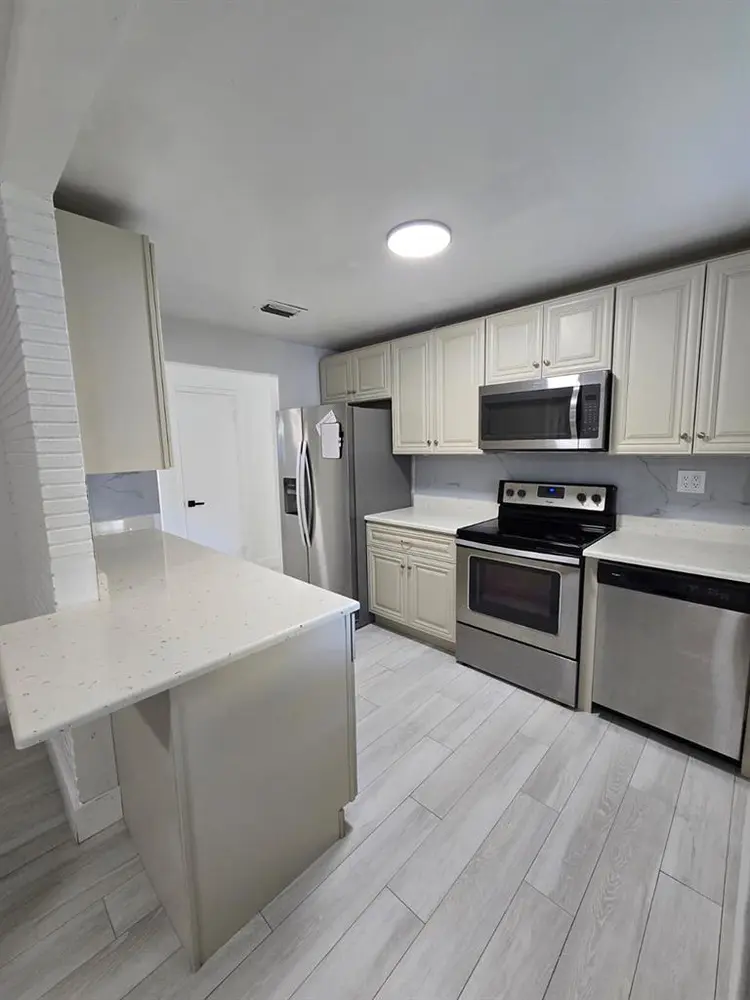 6 BR in Hollywood