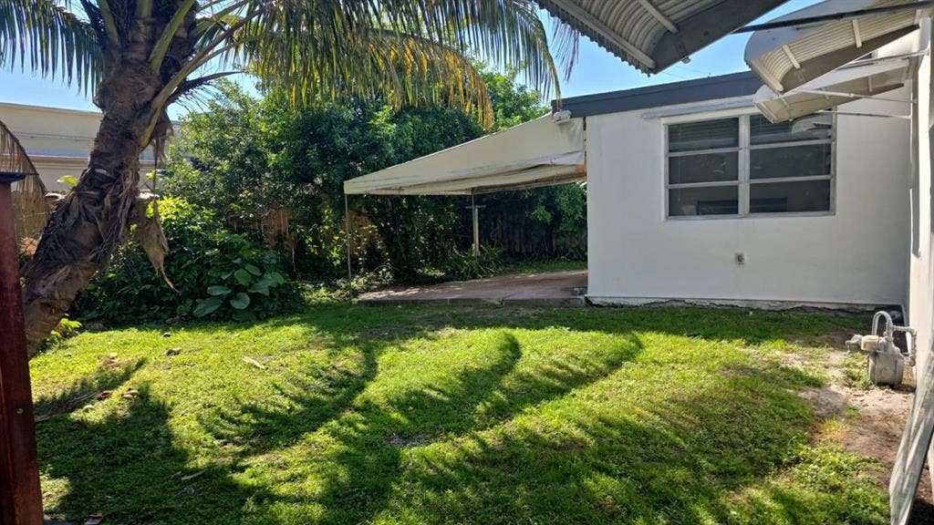6 BR in Hollywood