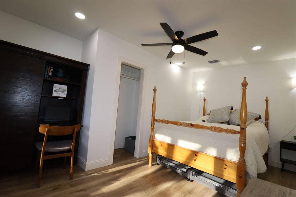 5 BR in Dallas