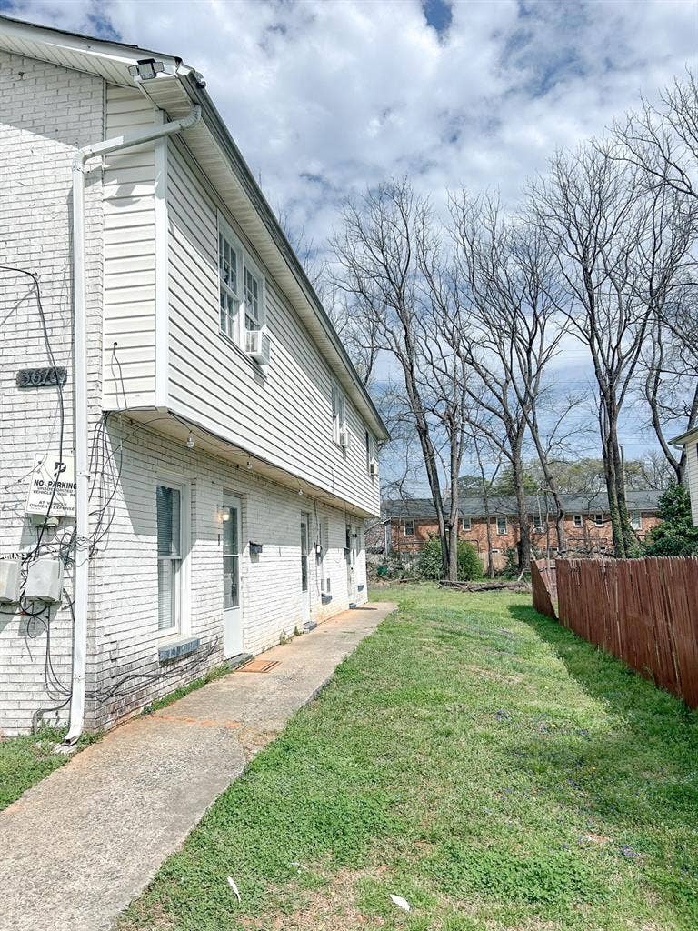 2 BR in Charlotte