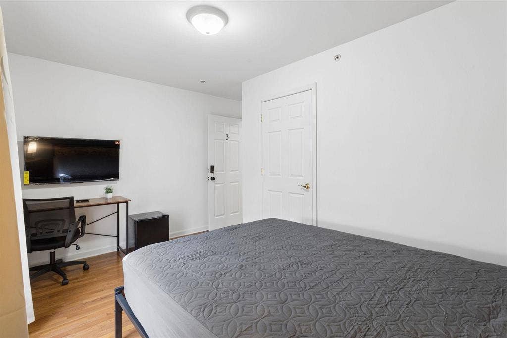 7 BR in Philadelphia
