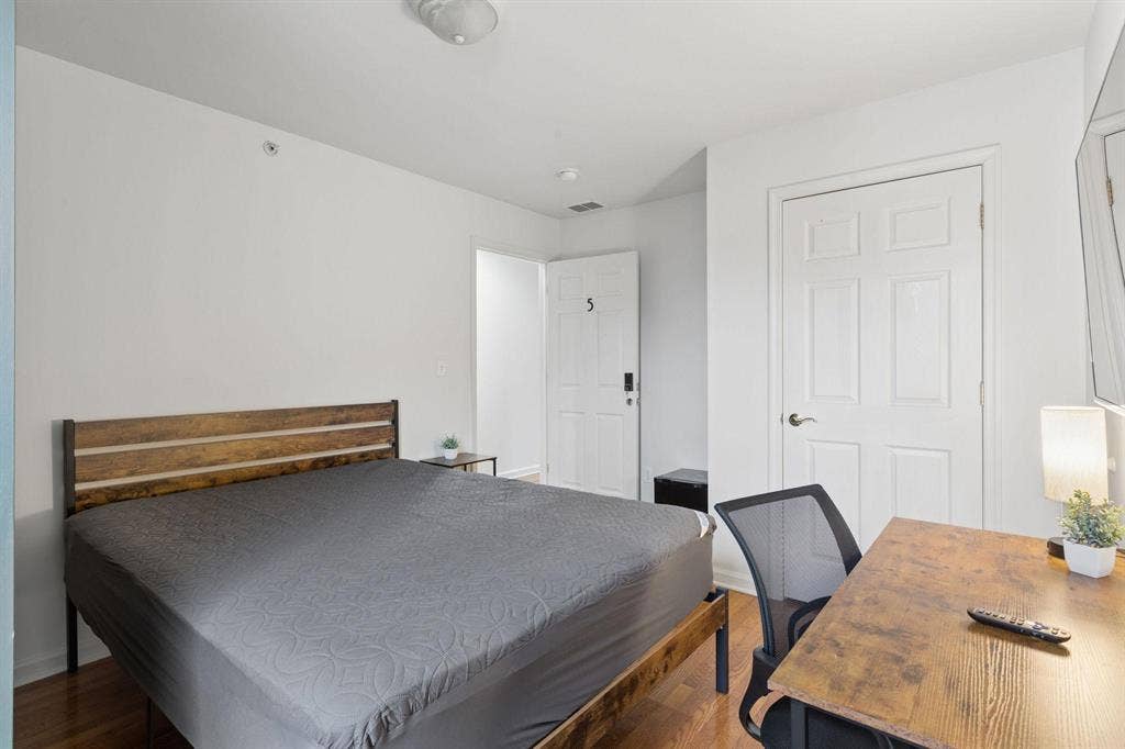 7 BR in Philadelphia