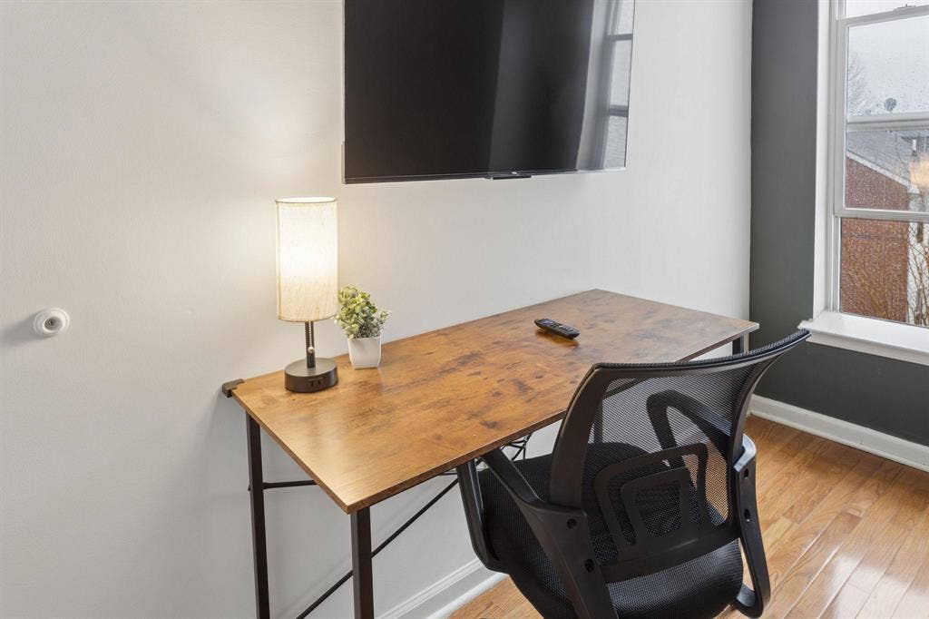 7 BR in Philadelphia