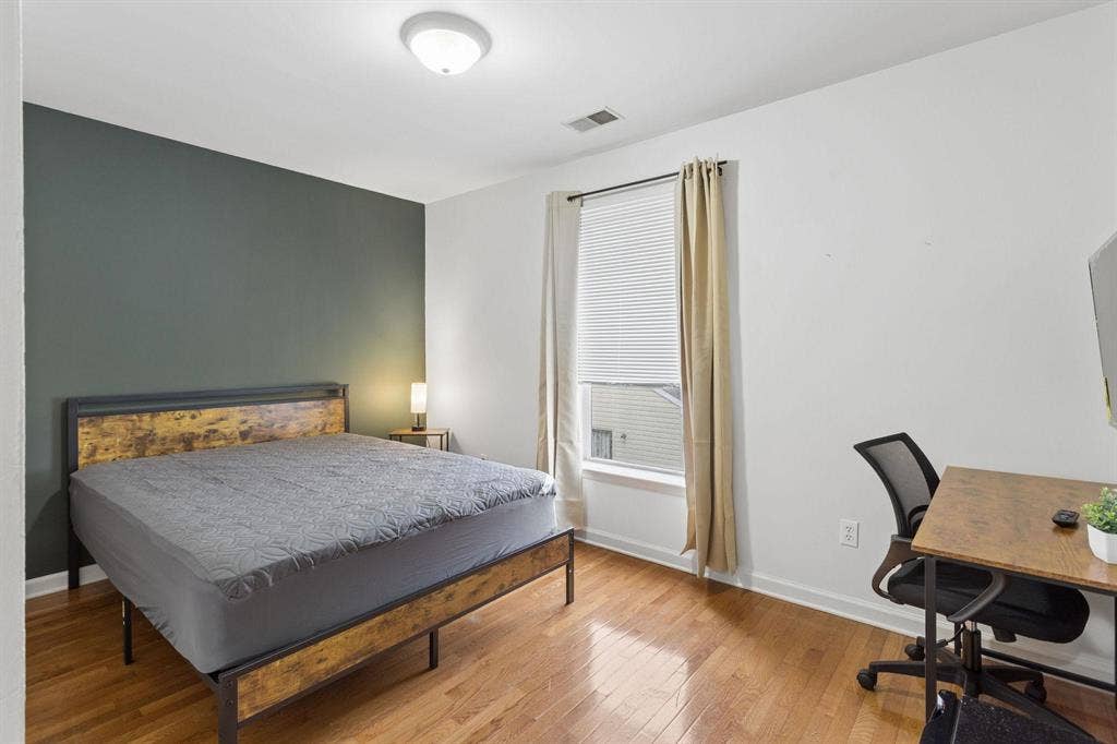 7 BR in Philadelphia