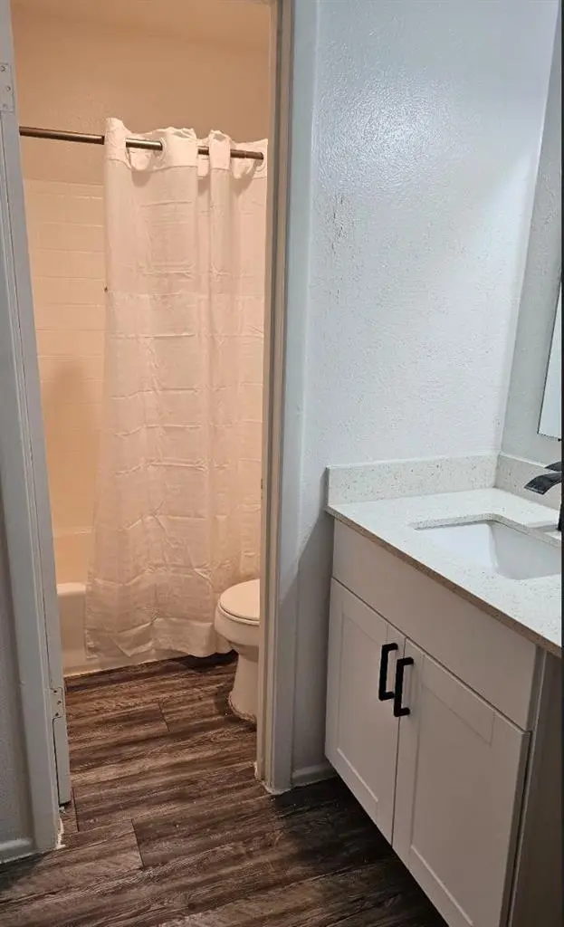 2 BR in Arlington
