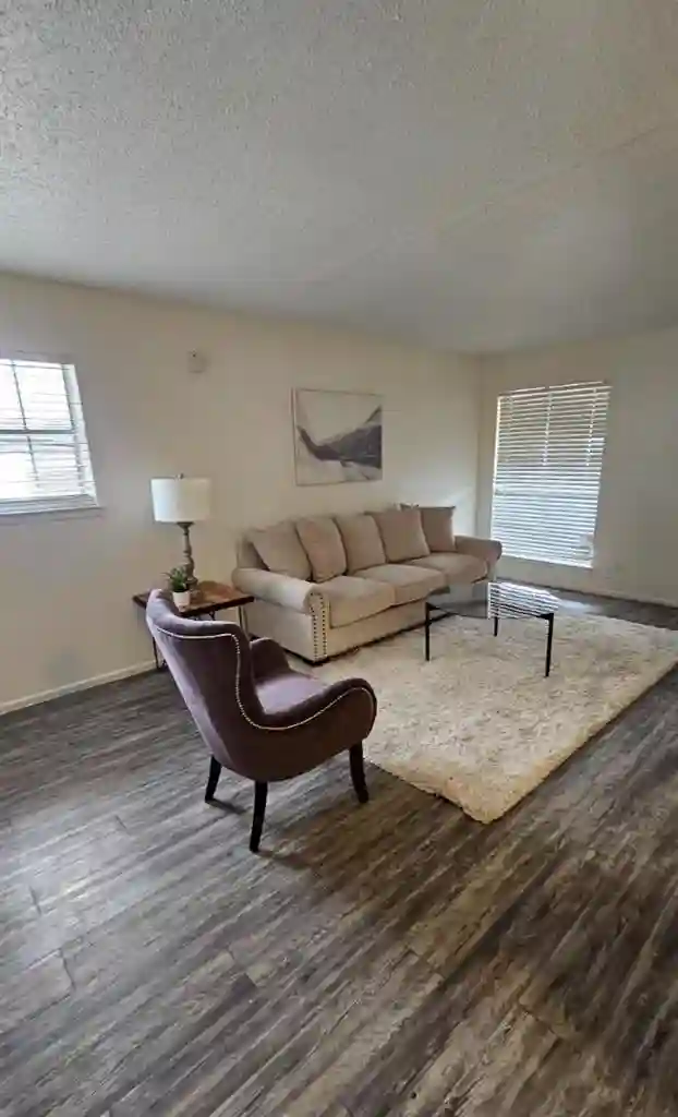 2 BR in Arlington