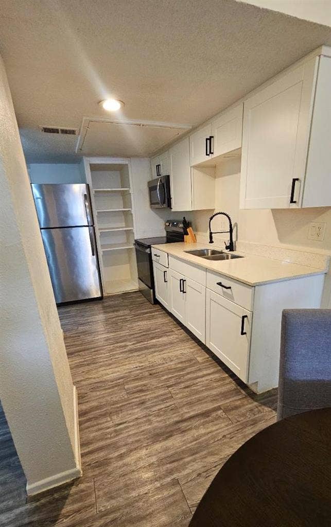2 BR in Arlington