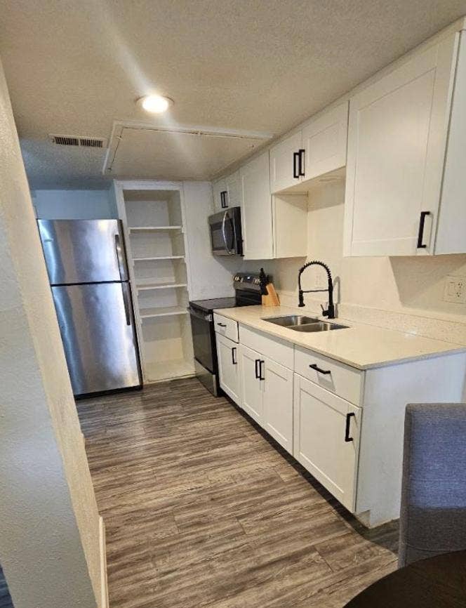 2 BR in Arlington
