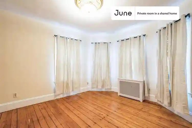 4 BR in Boston