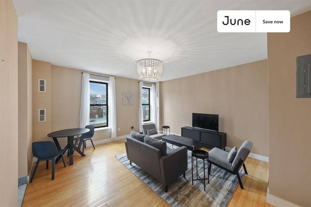 2 BR in New York City