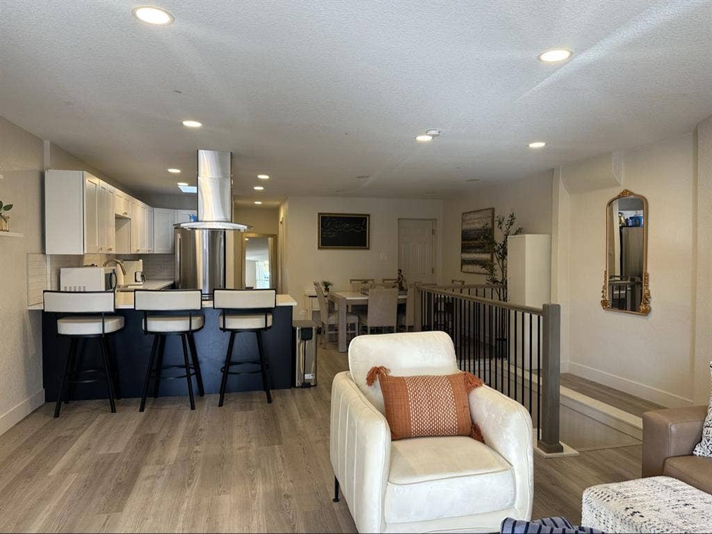 Fully remodeled townhome in Denver!