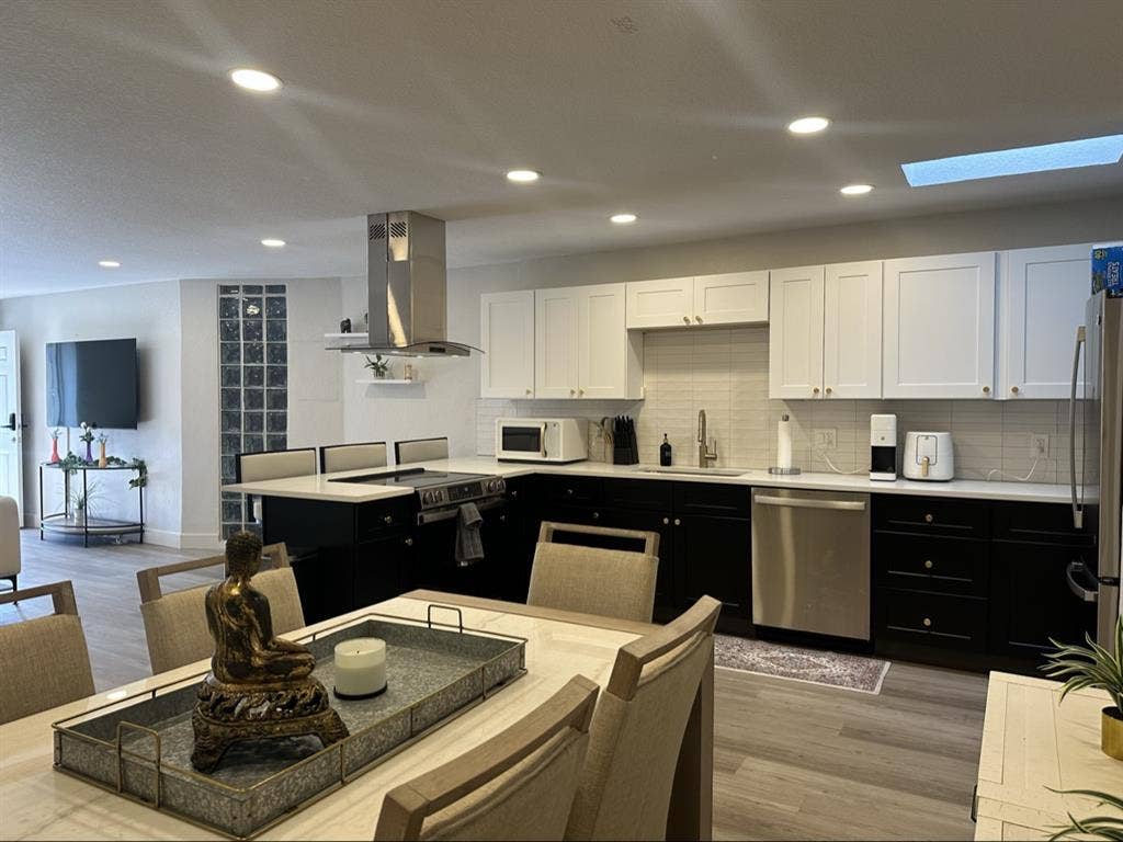 Fully remodeled townhome in Denver!