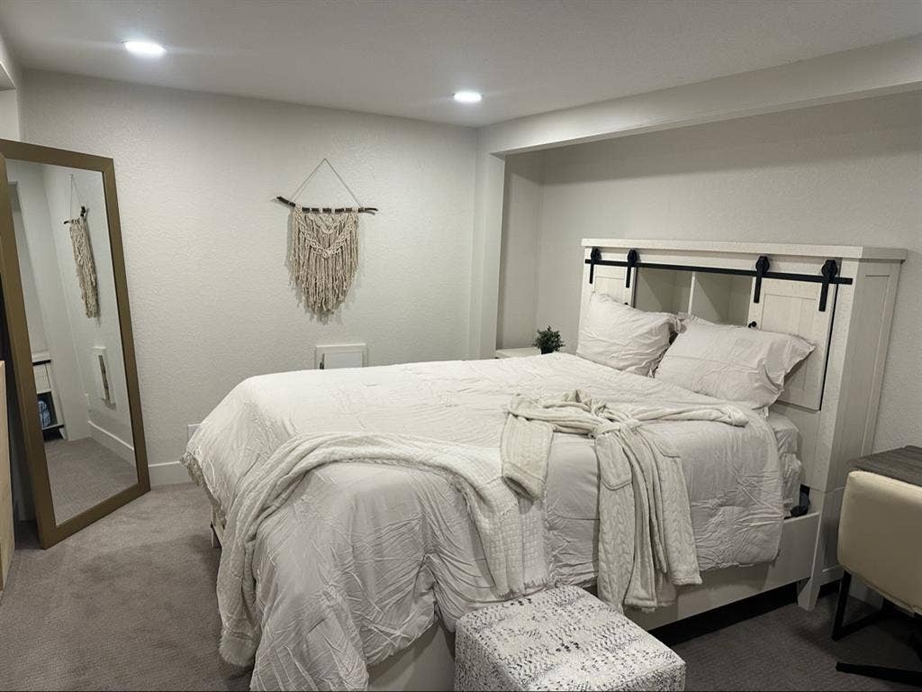 Fully remodeled townhome in Denver!