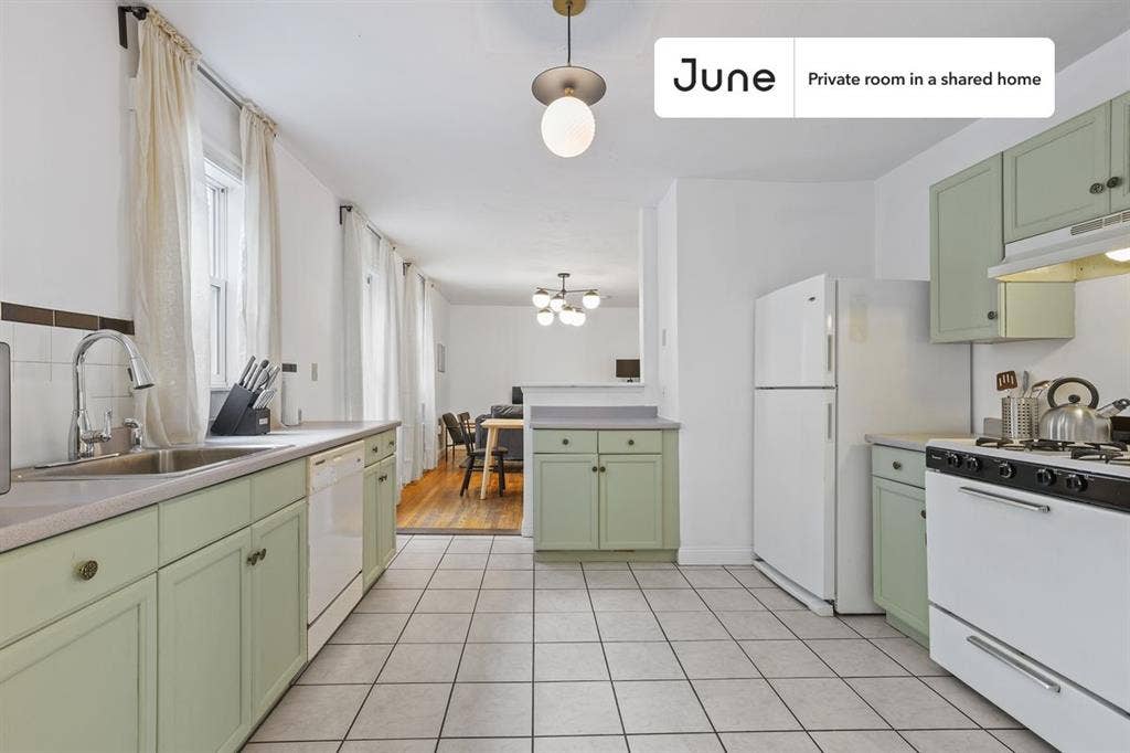 3 BR in Boston