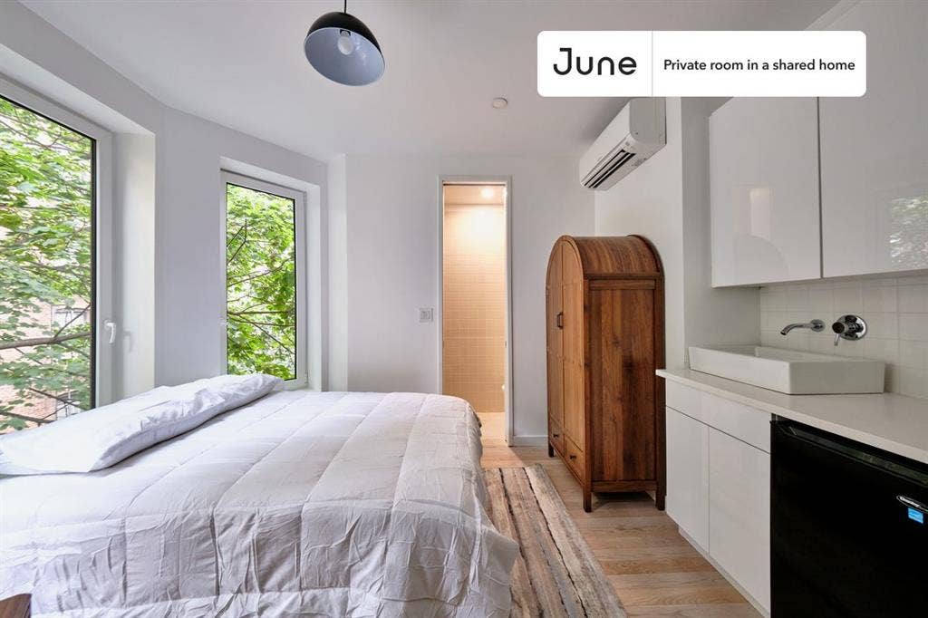 4 BR in New York City