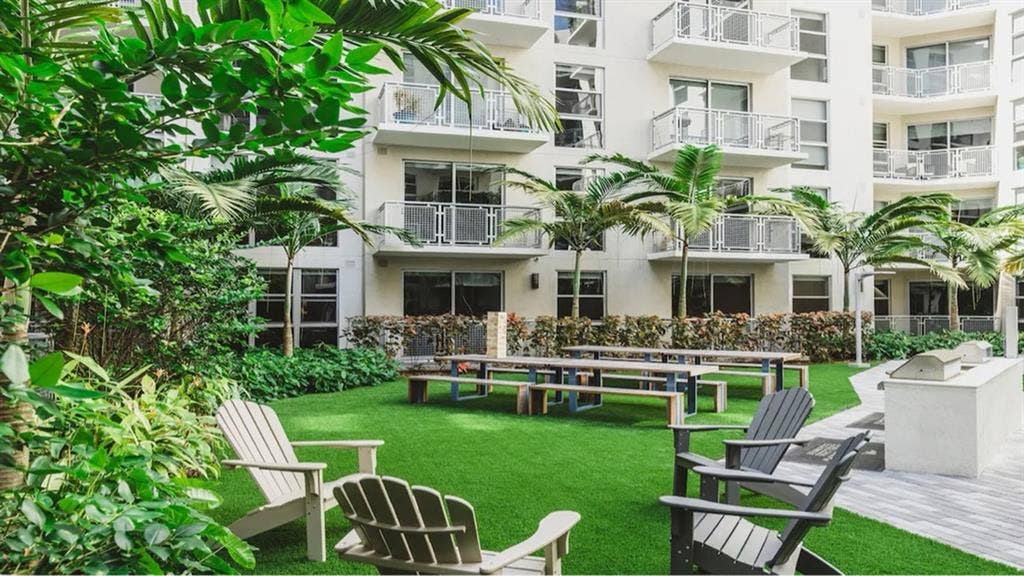 Edgewater room for rent