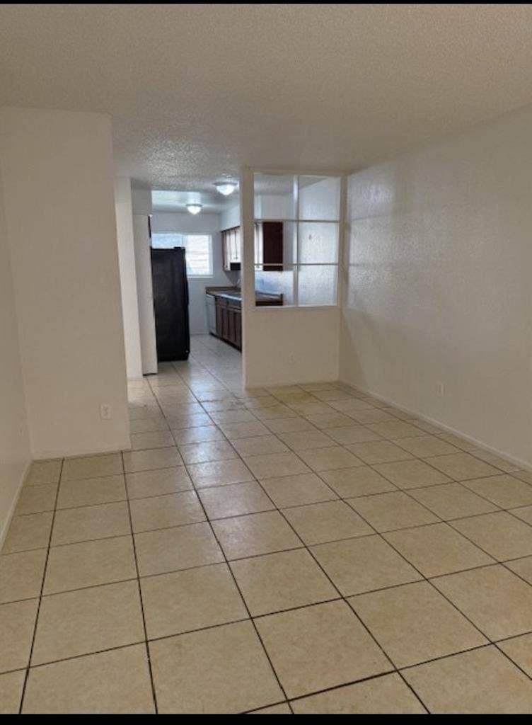 Looking for a roommate