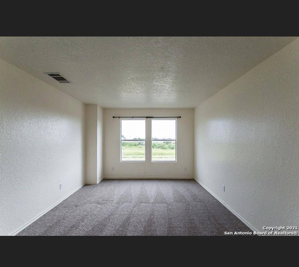 Large Cheap Room For Rent