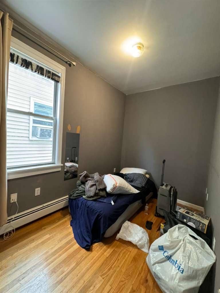 1bd in a 3bd apt Prime location