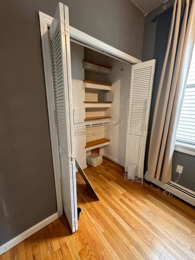 1bd in a 3bd apt Prime location