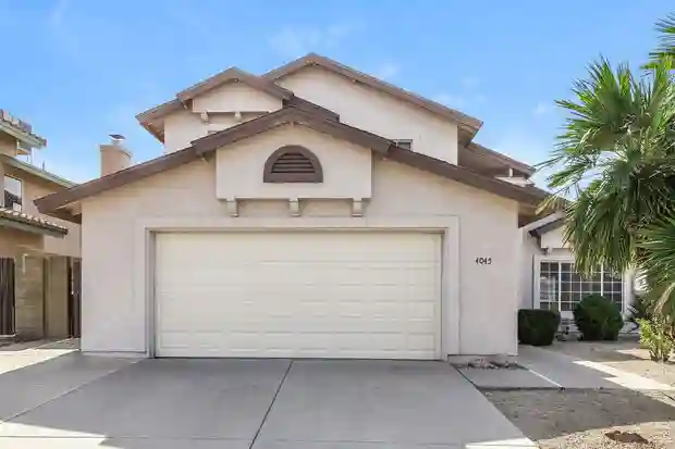 Roommate – Private Master Suite
