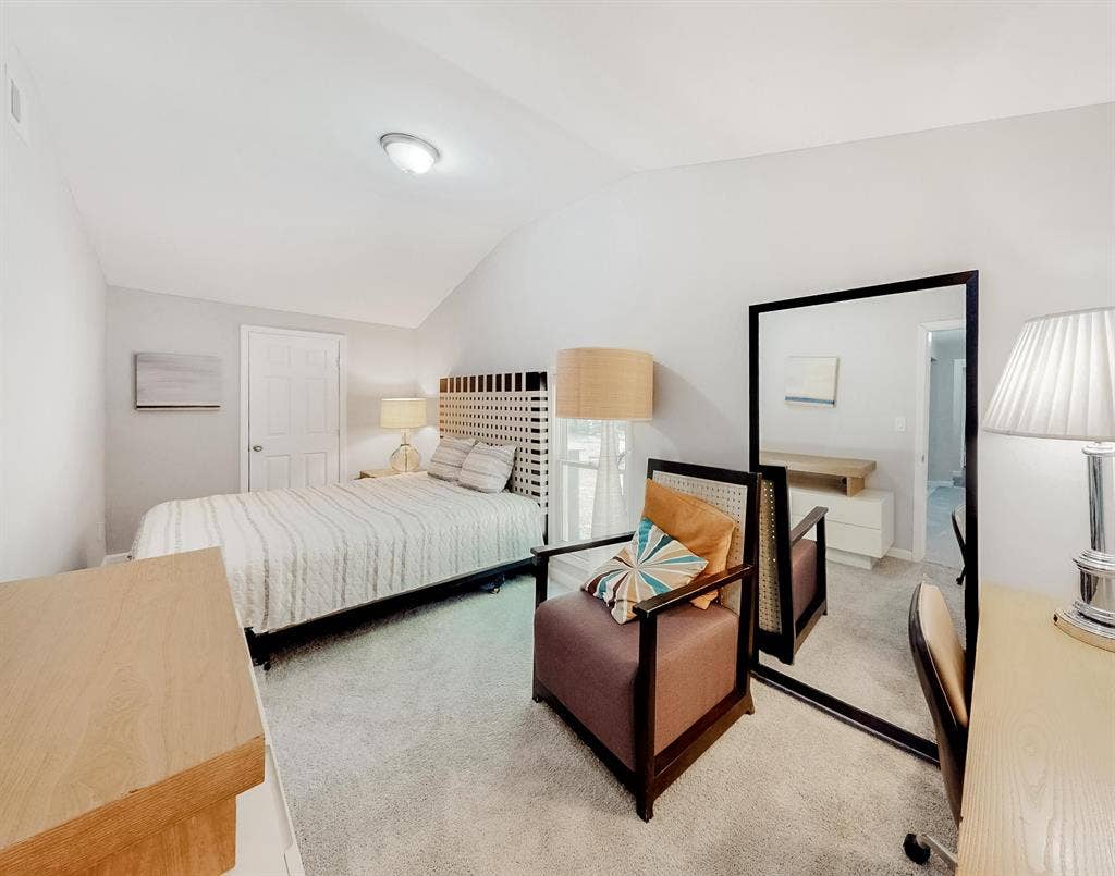 7 BR in Decatur
