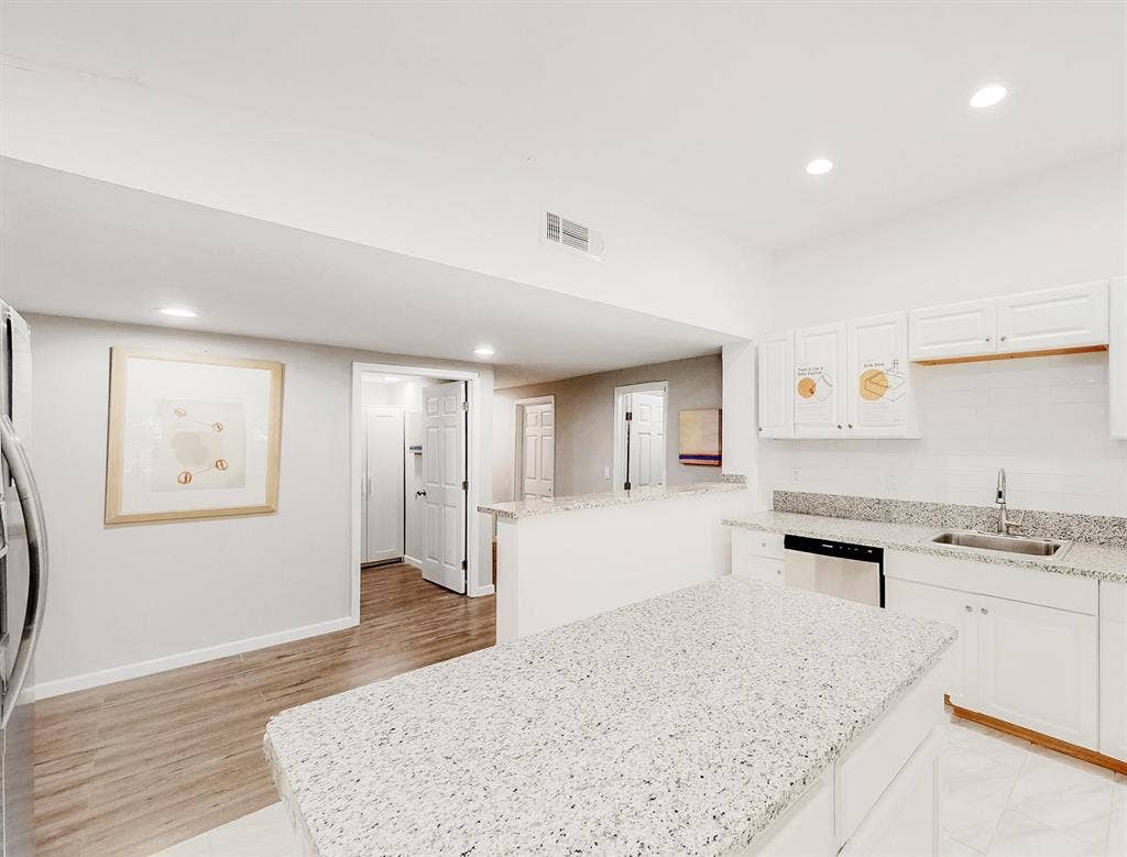 7 BR in Decatur