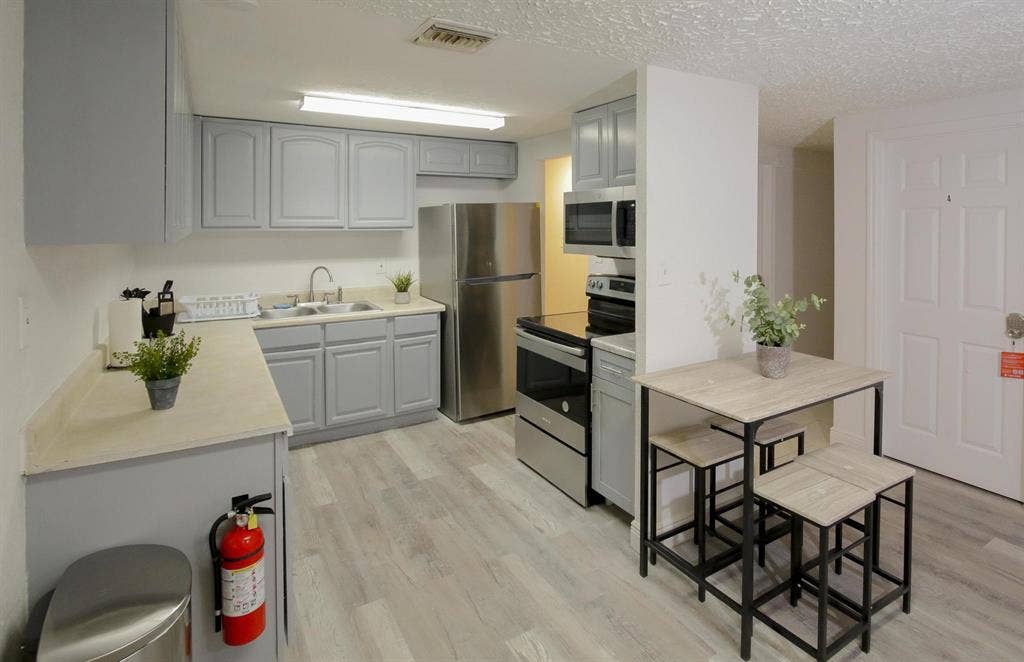 6 BR in Tampa