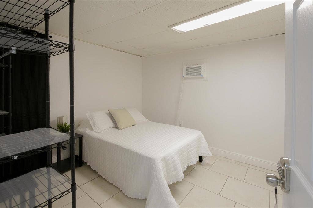 6 BR in Tampa