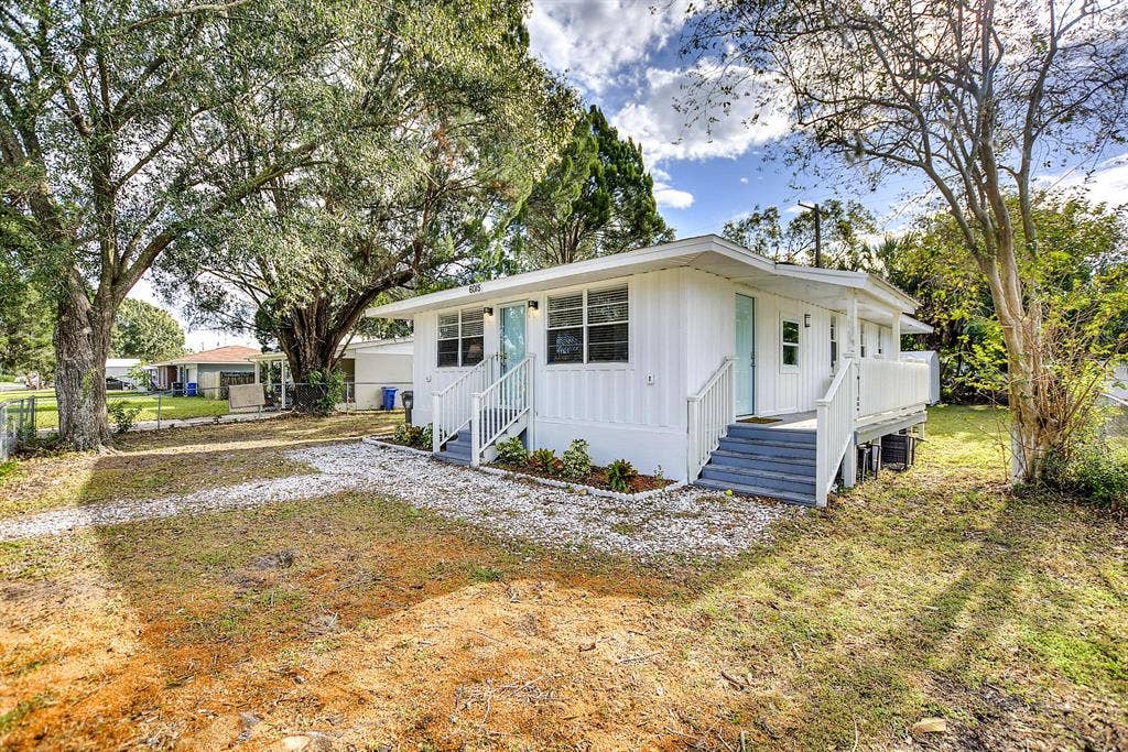 5 BR in Apollo Beach