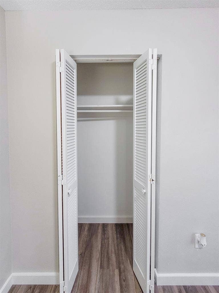 6 BR in Gainesville