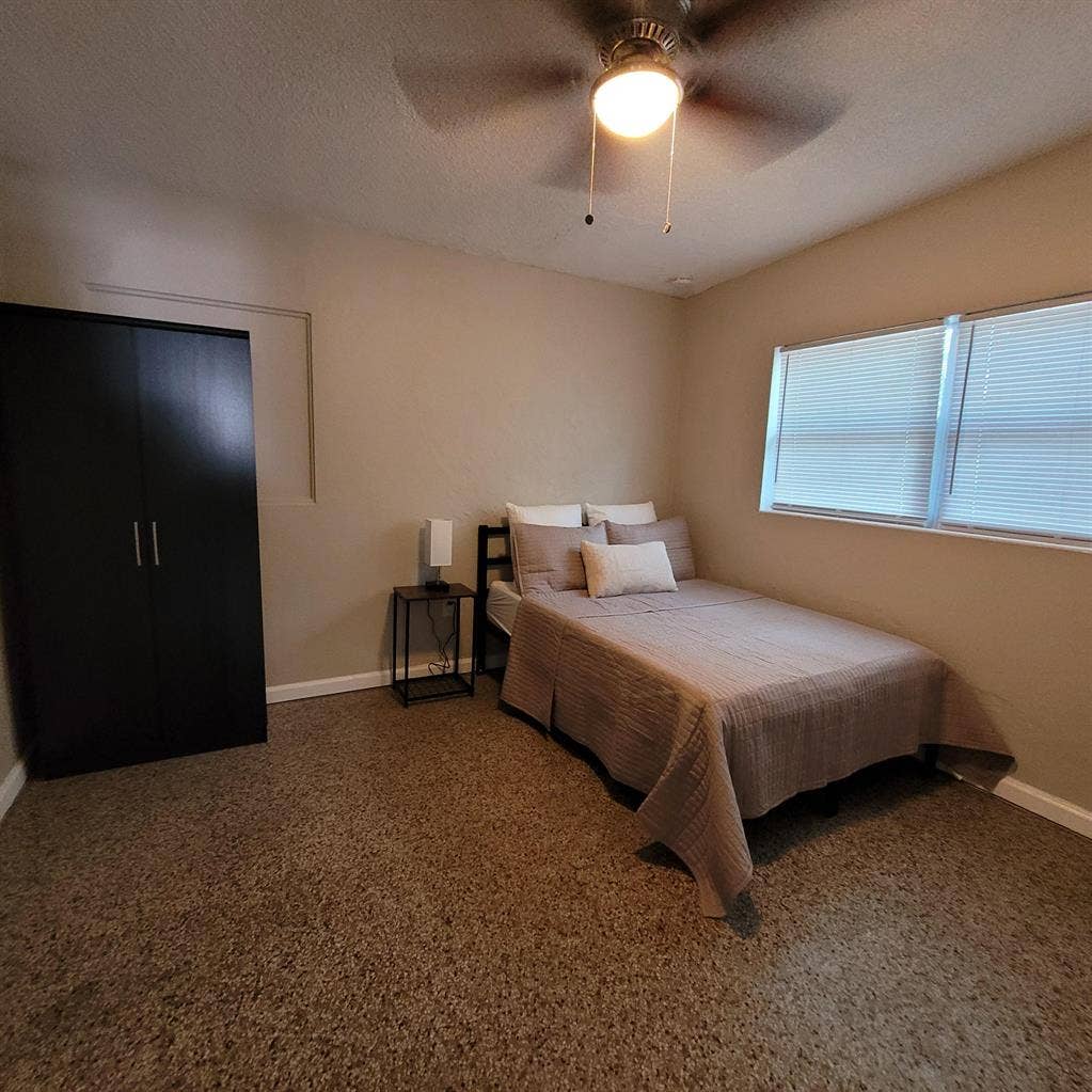 6 BR in Orlando