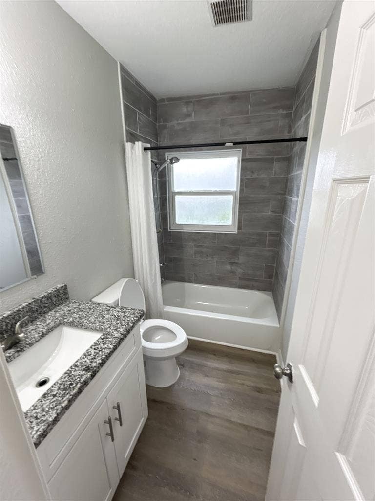 3 BR in Orlando