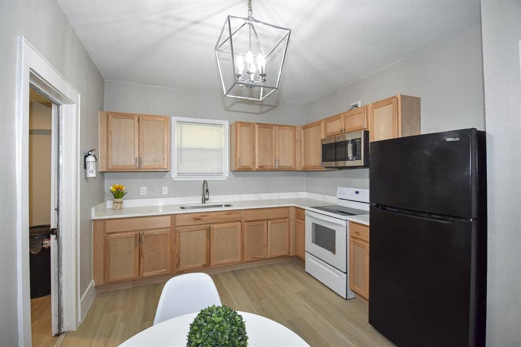 10 BR in Dallas