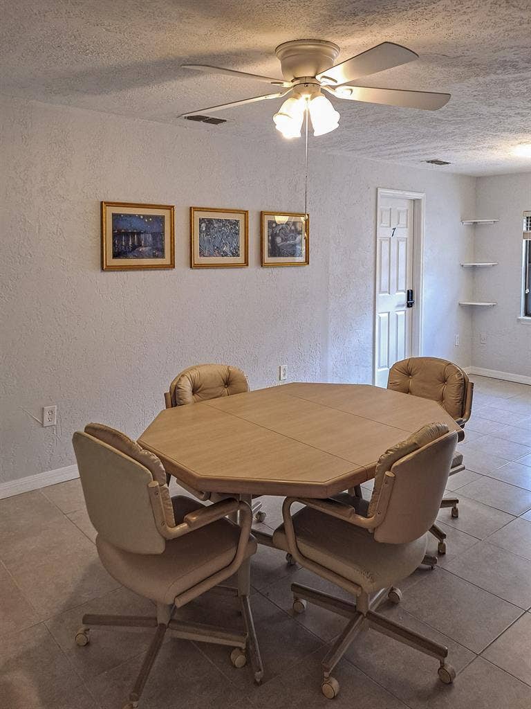 9 BR in Port Orange