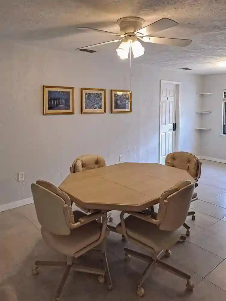 9 BR in Port Orange