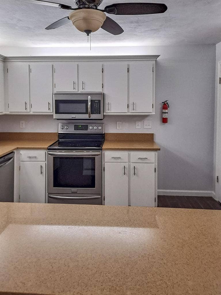9 BR in Port Orange