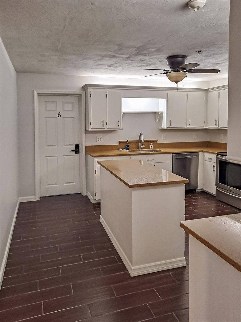 9 BR in Port Orange