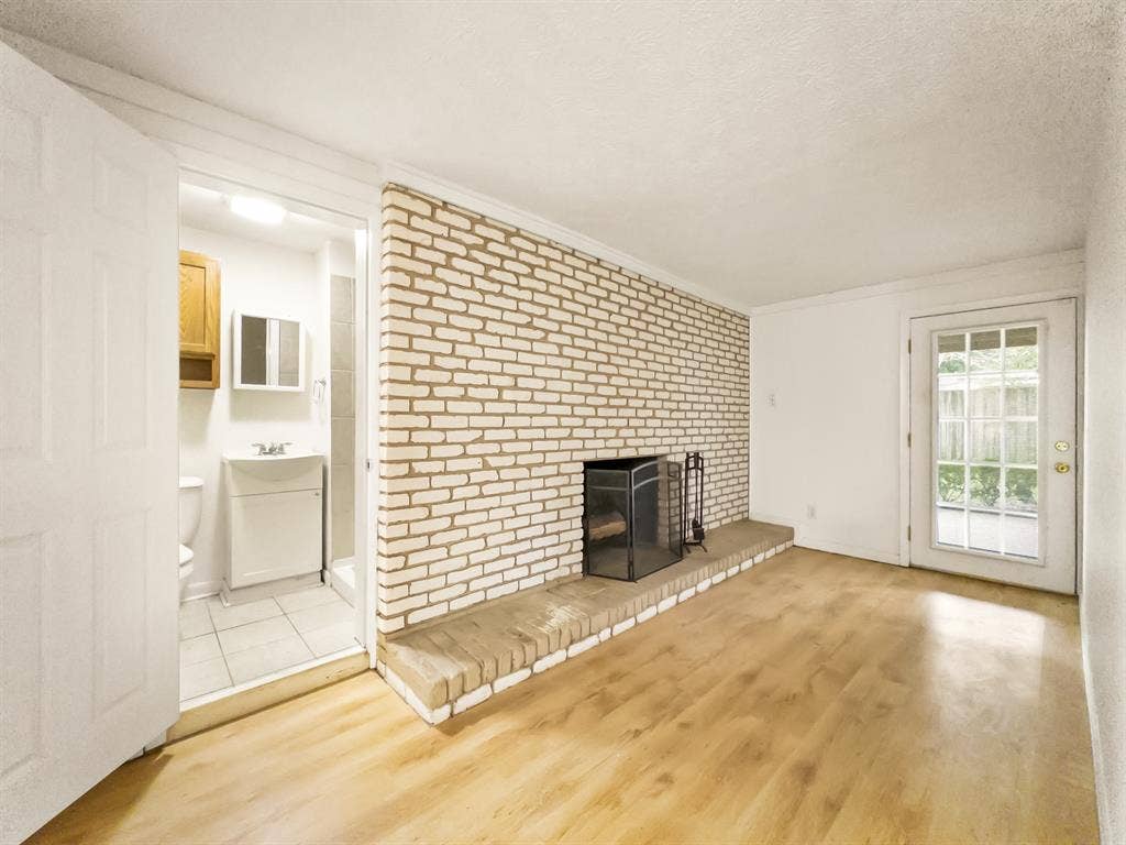 6 BR in Jacksonville