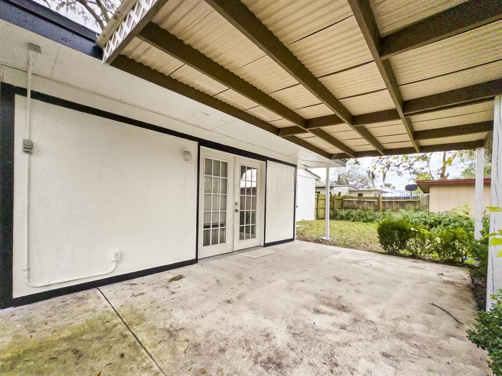 6 BR in Jacksonville