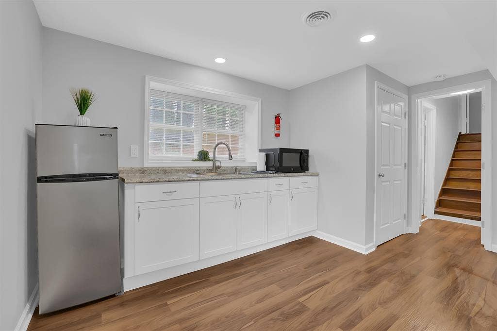 7 BR in College Park
